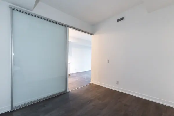 270 Dufferin ST #1220, Toronto W01, ON M6K 0H8