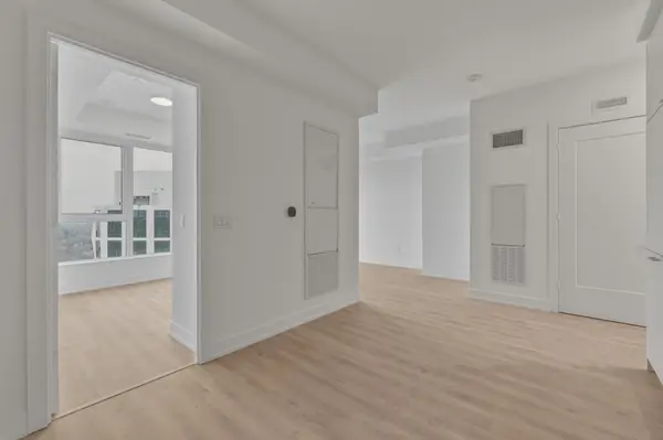 60 Central Park Roadway N/A #2210, Toronto W08, ON M9A 3K1