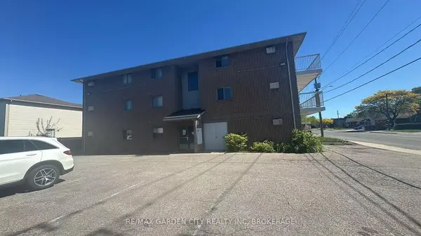 210 PELHAM RD #101, St. Catharines, ON L2S 1W9