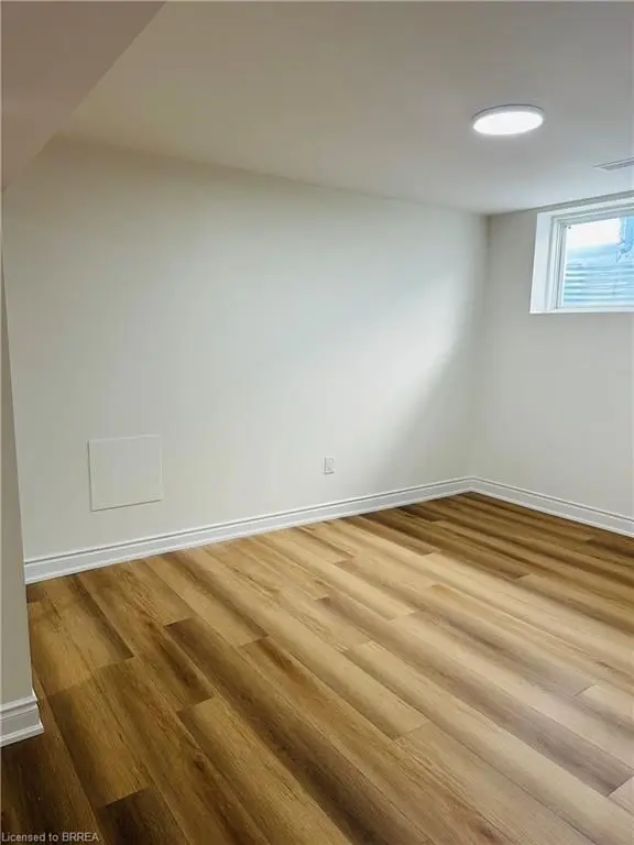 20 Meadowhawk LN #BSMT, Norfolk, ON N3Y 0E8