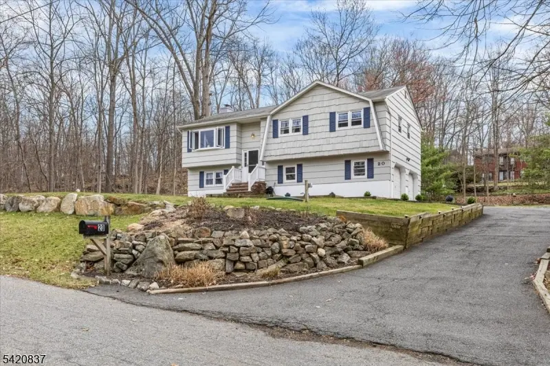 20 Lake View Dr, Byram Twp., NJ 07821