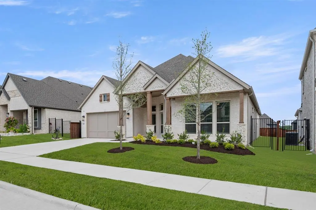 9932 Casa Frontera Drive, Fort Worth, TX 76179