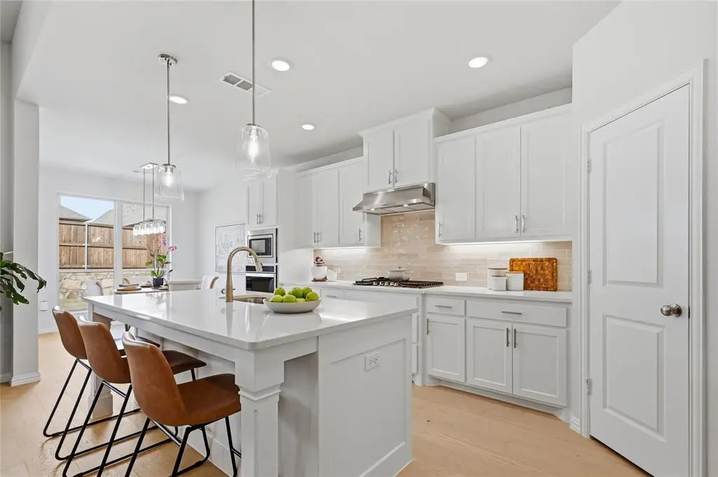 9317 Sunset Lane, Oak Point, TX 75068