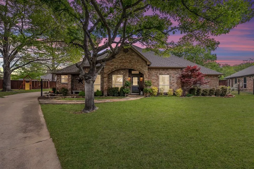1413 Wedglea Court, Bedford, TX 76021