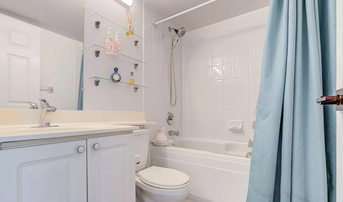 8 Hillcrest AVE #618, Toronto C14, ON M2N 6Y6