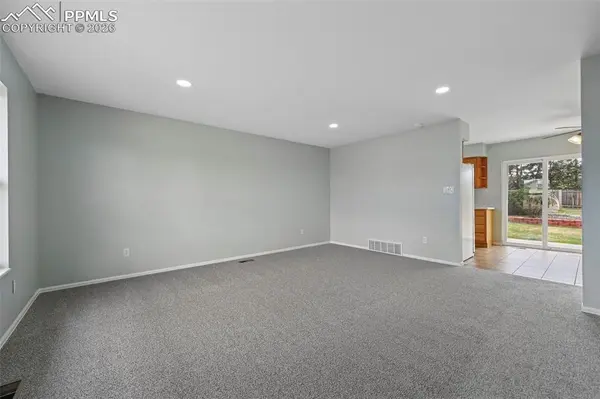 6550 Snowbird DR, Colorado Springs, CO 80918