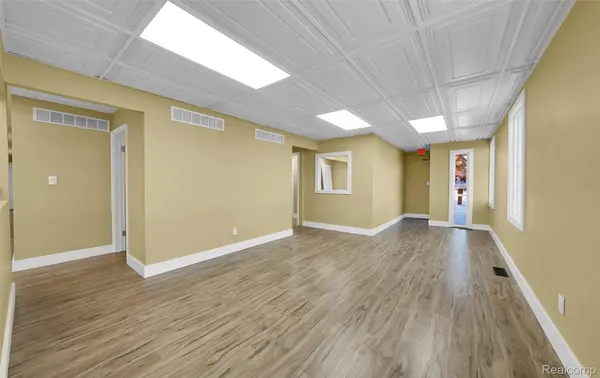 1095 W Huron ST, Waterford Charter Township, MI 48328