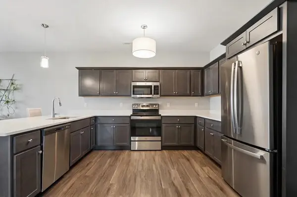 2871 Spring Rose Cir #201, Coralville, IA 52241