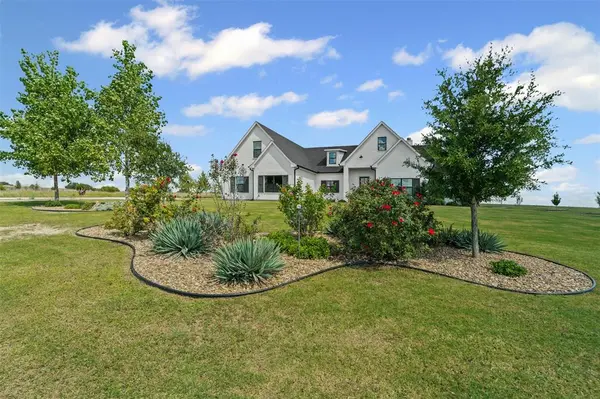 2045 Eagles Ridge Drive, Weatherford, TX 76087