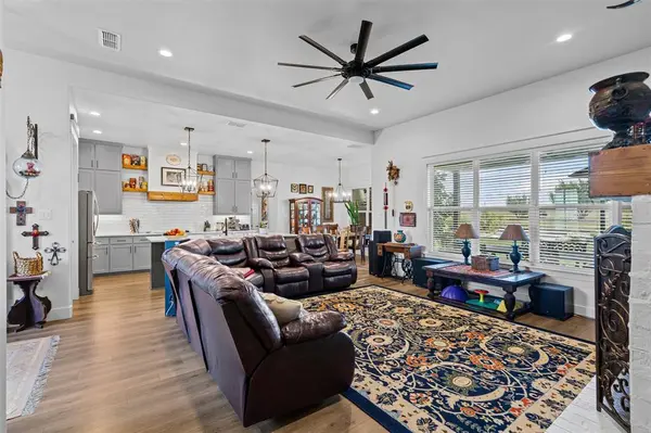 2045 Eagles Ridge Drive, Weatherford, TX 76087