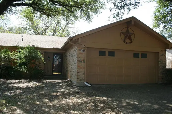2205 Towne North Drive, Cleburne, TX 76033