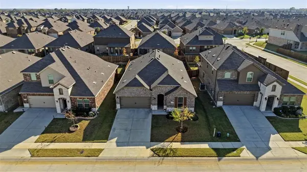 10408 Autumn Leaves Lane, Aubrey, TX 76227