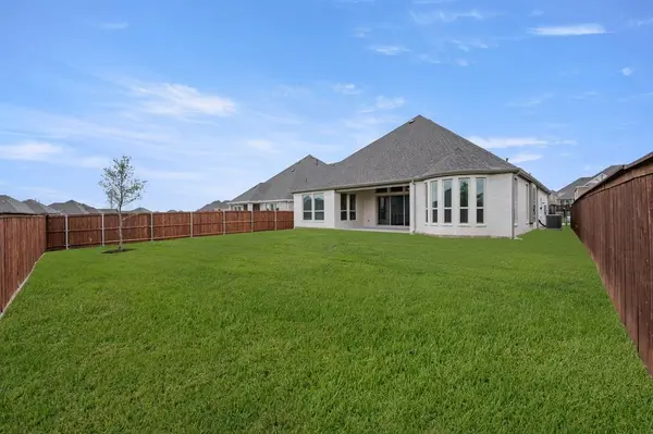 9932 Casa Frontera Drive, Fort Worth, TX 76179