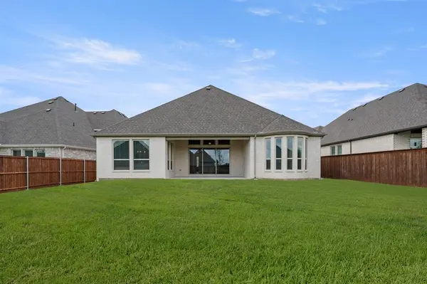 9932 Casa Frontera Drive, Fort Worth, TX 76179