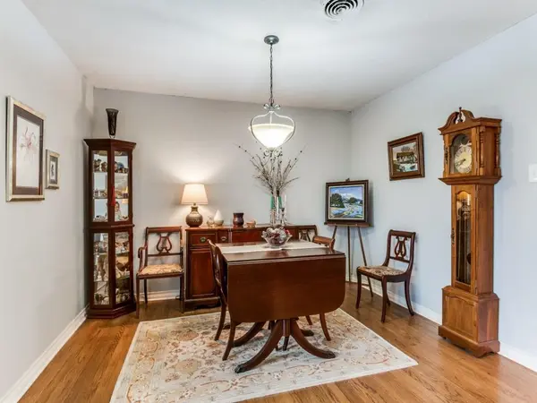 10422 Lake Gardens Drive, Dallas, TX 75218