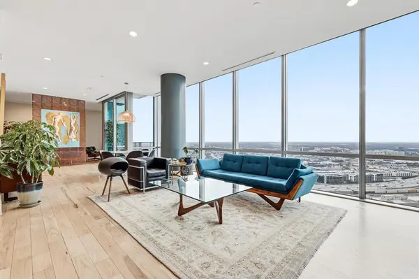 1301 Throckmorton Street #2705, Fort Worth, TX 76102