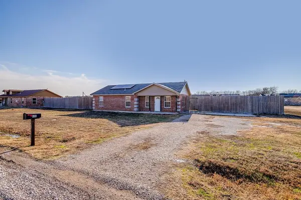 606 S Aquilla Street, Itasca, TX 76055