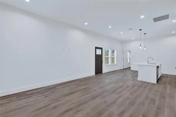 2844 S Marsalis Avenue, Dallas, TX 75216