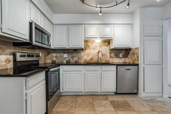 3100 Devonshire Drive #112, Plano, TX 75075