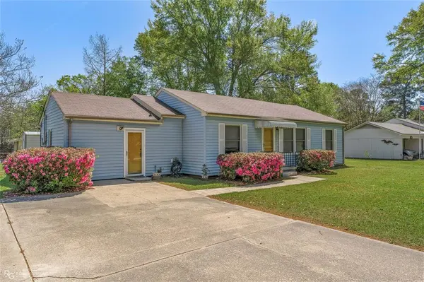 1815 S Brookwood Drive, Shreveport, LA 71118