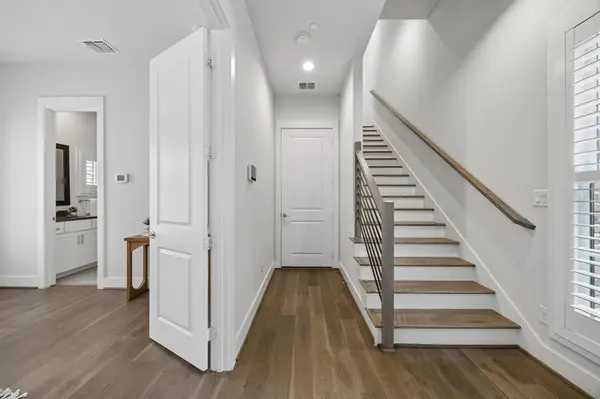 14971 Oak Street, Addison, TX 75001