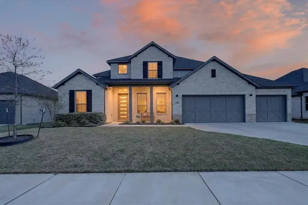 235 Half Moon Drive, Waxahachie, TX 75165