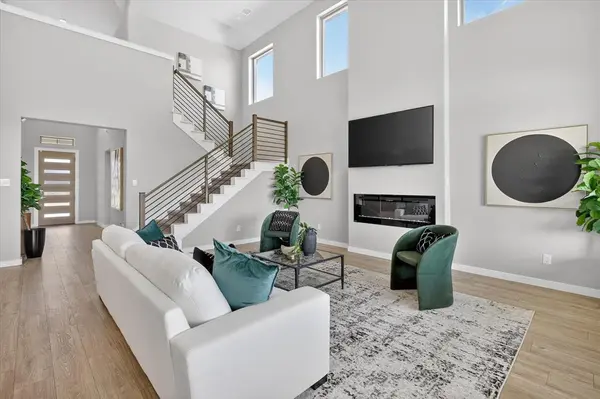 235 Half Moon Drive, Waxahachie, TX 75165