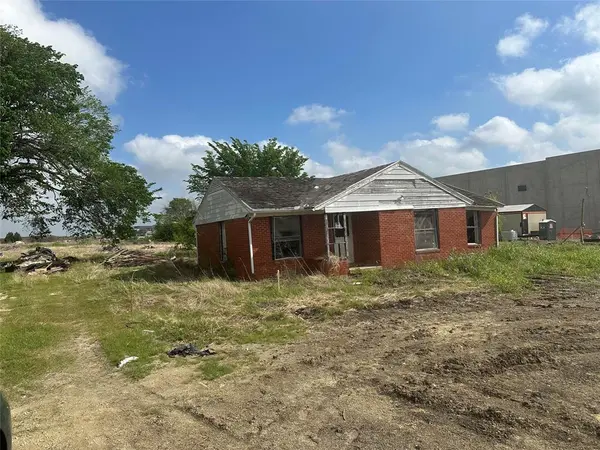 2415 Pleasant Valley Road, Sachse, TX 75048