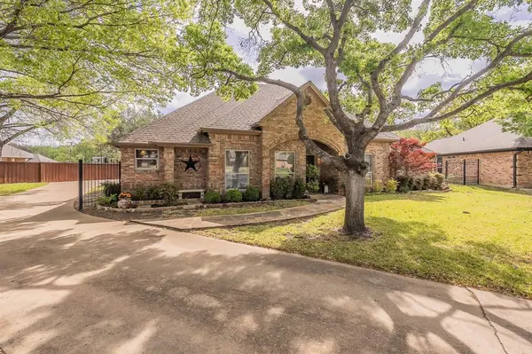 1413 Wedglea Court, Bedford, TX 76021