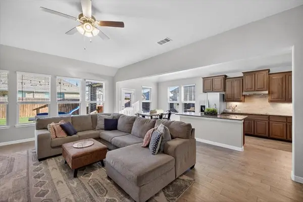 4409 Terraview Drive, Arlington, TX 76001