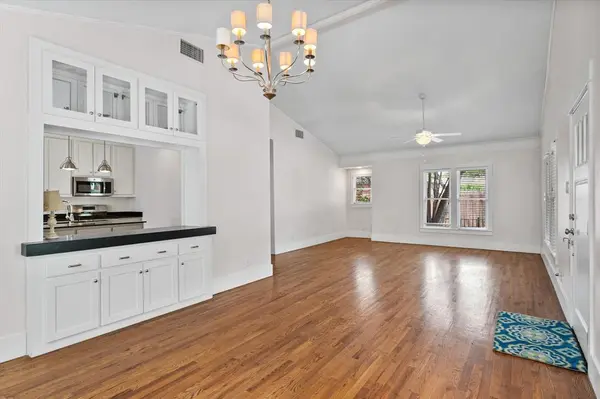 2700 College Avenue, Fort Worth, TX 76110