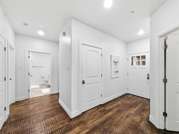 2033 Harbor Way #104, Graford, TX 76449