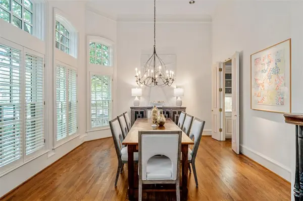 6 Glenheather Court, Dallas, TX 75225