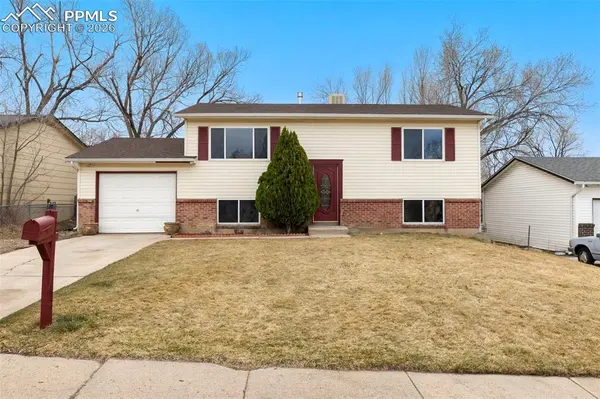 3465 Bridgewood LN, Colorado Springs, CO 80910