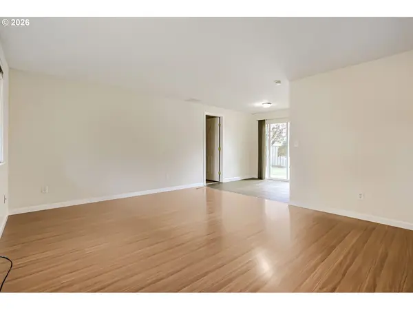 1675 NE JUNIPER AVE, Gresham, OR 97030