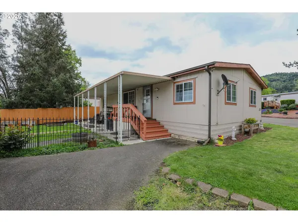 101 MOLALLA CT, Roseburg, OR 97470