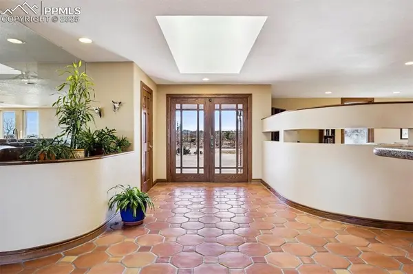 3056 Winnebago DR, Sedalia, CO 80135