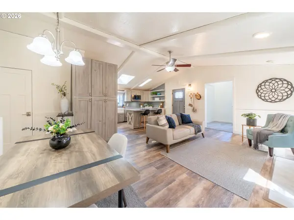 1626 NW 21ST ST, Lincoln City, OR 97367