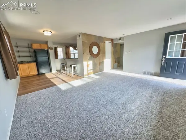 1927 Downing DR, Colorado Springs, CO 80909