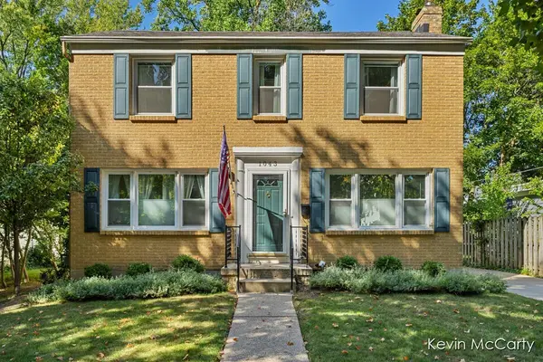 1043 Floral AVE SE, East Grand Rapids, MI 49506