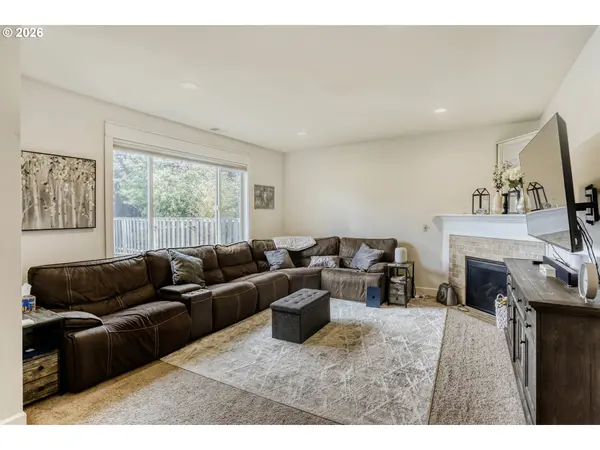 15823 SE Basalt CT, Damascus, OR 97089