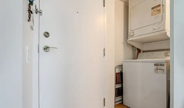 8 Hillcrest AVE #618, Toronto C14, ON M2N 6Y6