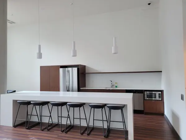 120 Varna DR #820, Toronto C04, ON M6A 0B3