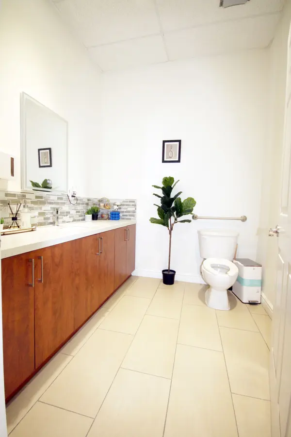 125 Pedersen DR #C1, Aurora, ON L4G 0E3