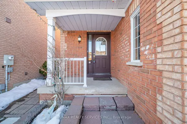 47 Twin Pines CRES, Brampton, ON L7A 1M8