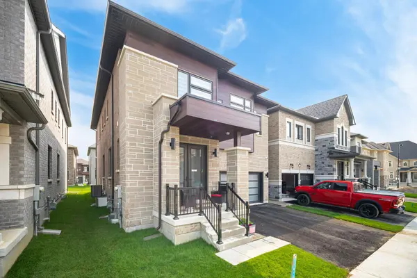 36 Icon ST S, Brampton, ON L6E 4E5