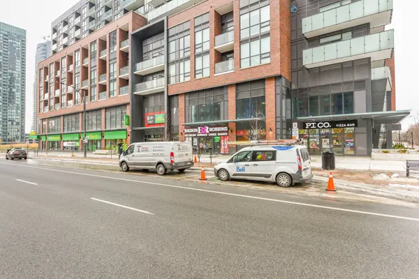 430 Square One DR #1104, Mississauga, ON L5B 0L6