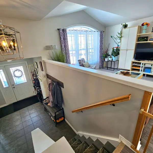 7 Rosewood DR, Quinte West, ON K0K 2C0