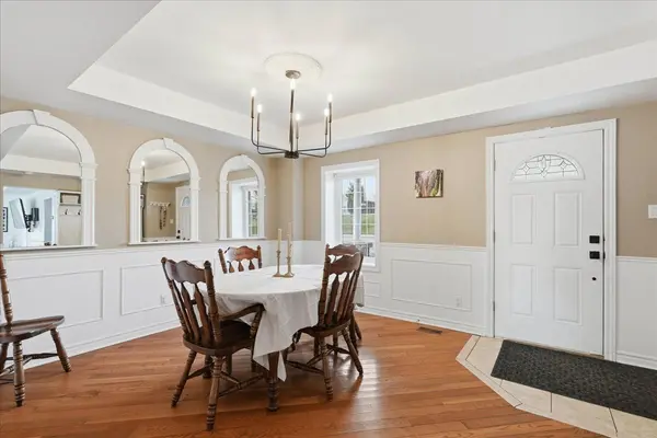 209 Dundas ST E, Quinte West, ON K8V 1M1