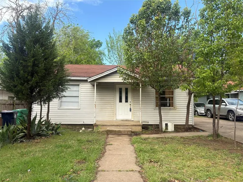 325 N Wood Street, Denton, TX 76209